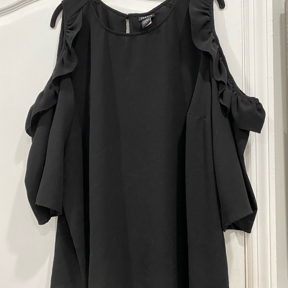 Torrid plus size(4) black cold shoulder top